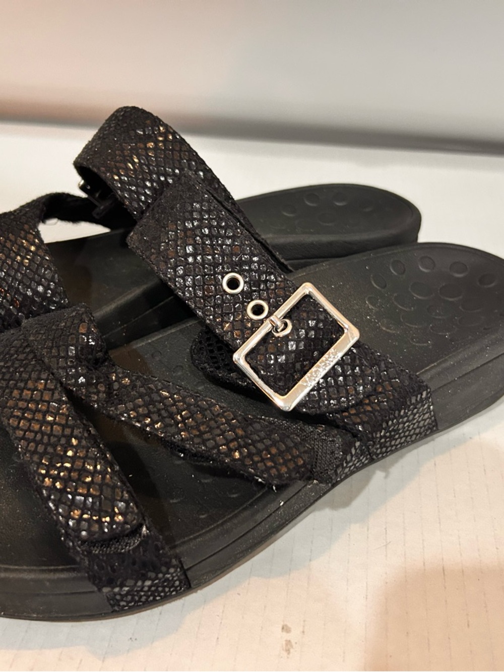 Vionic Women's Size 10 Rio Platform Sandals